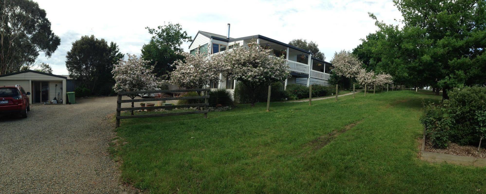 Yarra Glen Bed & Breakfast מראה חיצוני תמונה